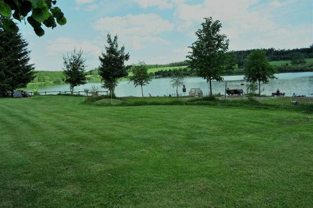 Modernes Apartment Mit Traumhaftem Blick Ins Gruene Braunlingen Екстер'єр фото