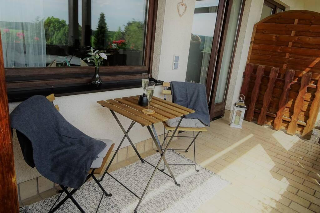 Modernes Apartment Mit Traumhaftem Blick Ins Gruene Braunlingen Екстер'єр фото